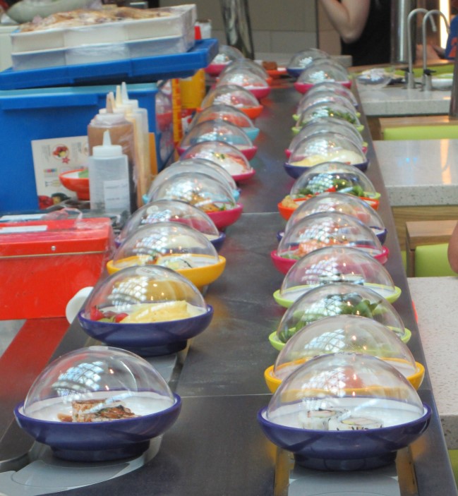 yo sushi kaiten conveyor belt