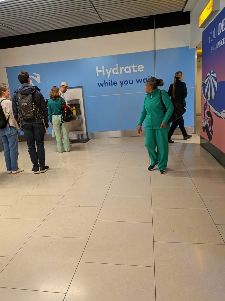water fountain at Gatwick South near shop